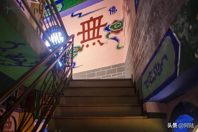 探秘云南省常住出家众最多的净土女众道场，在塔顶还偶遇主持诵经