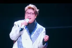 现场直击：韩红巡回个唱首场成都个唱获巨大成功 首首金曲燃爆全场图片
