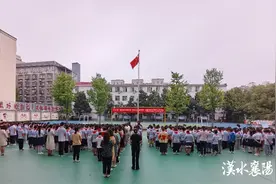 市烈士陵园管理处走进学校开展“国防教育进校园 童心共筑中国梦”主题宣讲图片