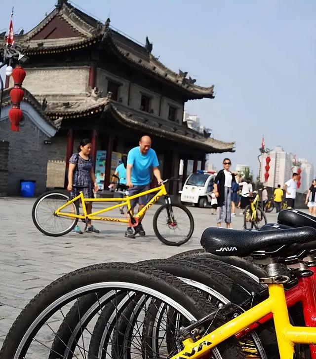 别只盯着不夜城！清明去西安，早上5点半的大雁塔才是真长安