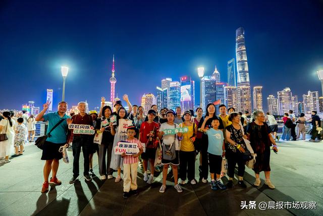 滨江漫游 夜趣FUN，上海滨江夜游活动点亮杨浦、虹口、黄浦滨江的魅力夜景