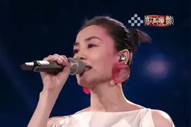 《世界赠予我的》1小时写完歌词，网友:非常一般，竟然要硬夸图片