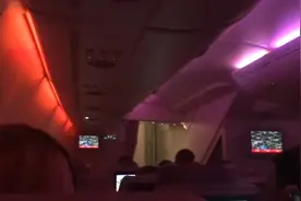 军民两用机场起降为什么要关闭遮光板，偷偷打开会怎样？长见识了图片