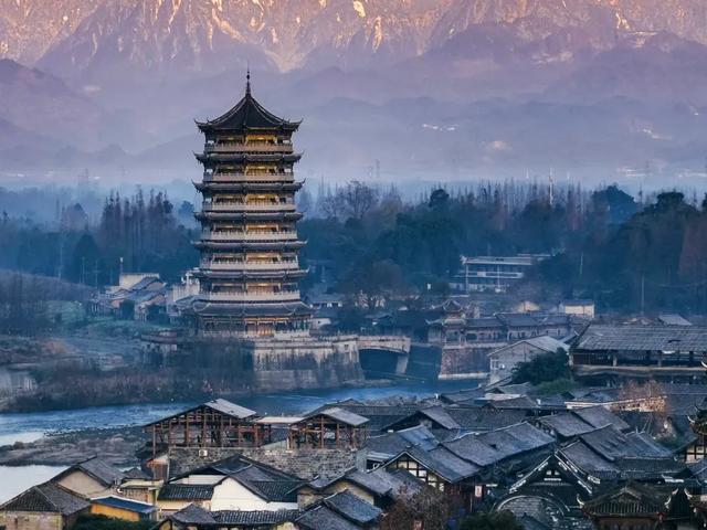 旅游攻略|成都十大必游古镇：交通路线+景点特色，强烈推荐！