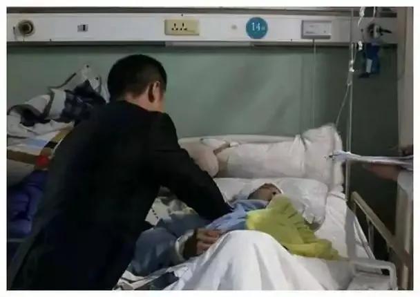 9年前，重庆23岁男孩娶46岁大妈，婚后不生孩子，如今怎样？