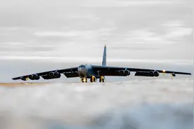 震慑美日，中国绝不手软！新一批B52部署关岛，东部战区也有行动图片