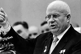 中苏交恶期间，苏联极力将中国推向美国？苏联：不当小弟就当对手图片