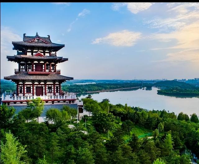 我是杭州人，去石家庄和唐山，不绕弯子讲：两地人气质完全不一样