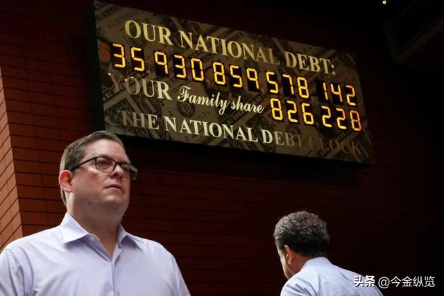 美式"劫贫济富"升级：四成民众挣扎，亿万富豪躺赢狂揽万亿破纪录