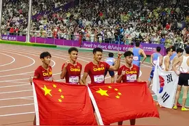 赢了！中国队获得男子4x100米冠军图片