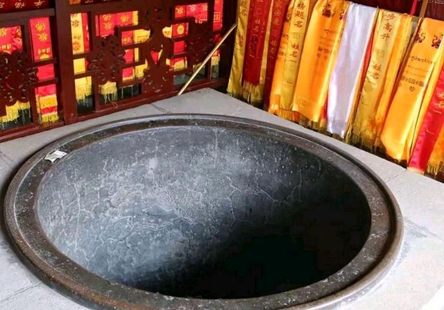 潭柘寺：武警24小时守护的千年古刹，秘密何在？