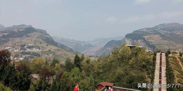 🏞旅途中的美景--鸡鸣三省