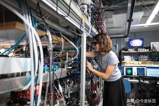 比宇宙还冷！诺奖得主解密谷歌量子霸权：人类算力极限如何被打破