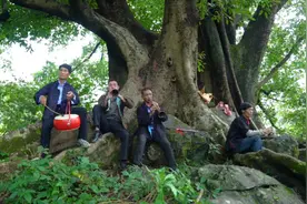 盘州市陆家寨村：布依族同胞欢度“六月六”图片