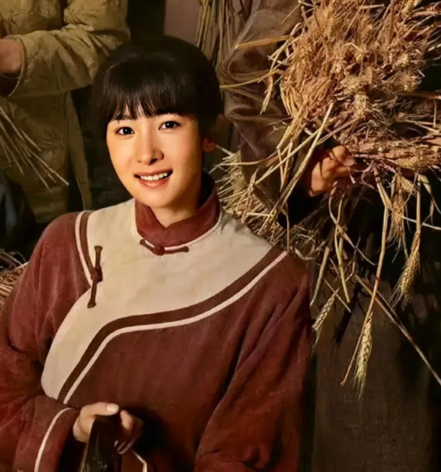 《生万物》播放量破亿，演技排名出炉，杨幂仅排第9，第1无法超越