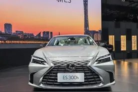 2025款全新 雷克萨斯ES 售价公布：价格太炸了吧！图片