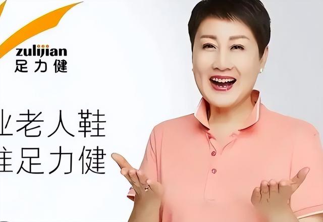 贪财又好色！德不配位的几位老艺术家，诠释了人前一套	，背后一套