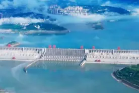 假如100万买入长江电力和华能水电，10年后你的资产将不可思议图片