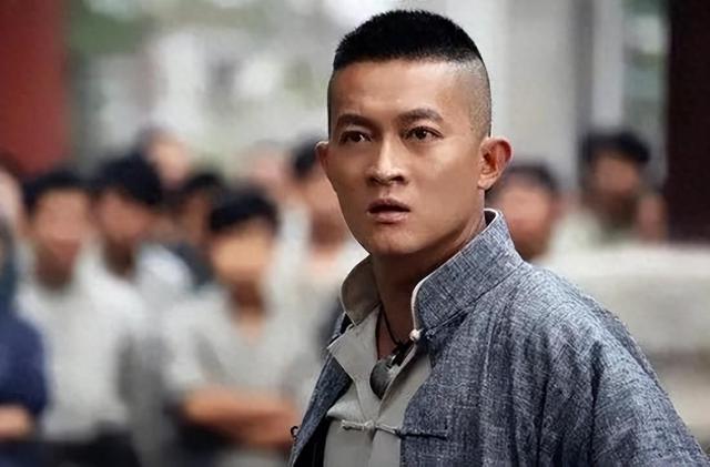 明明演技一般，却被捧成“老戏骨”，这八位演员终于现出原型了？