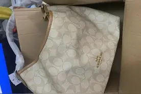 女子买的名牌包鉴定为假？友阿海外购称第三方检测无效！品牌方回应图片