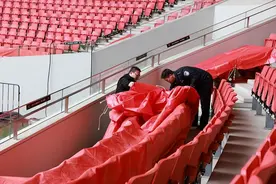 中超联赛火爆回归，上汽浦东足球场迎来2024首秀图片