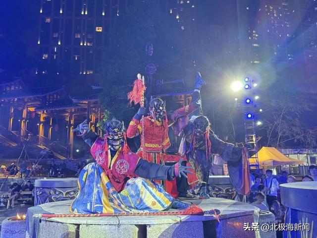 《爽爽贵阳嗨翻天·苗疆秘境狂欢节》启幕！贵阳花果园鼓楼风雨桥变身“苗疆秘境”