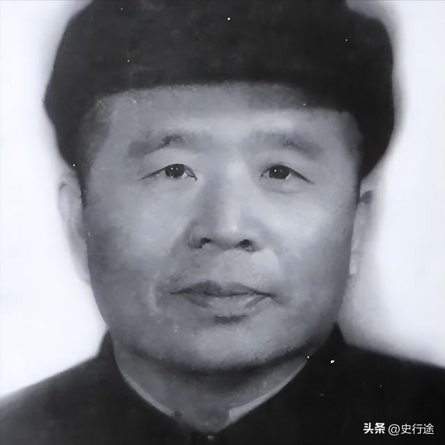 他是河南第一任省委书记	，47岁因病去世，其秘书后成为国务院总理