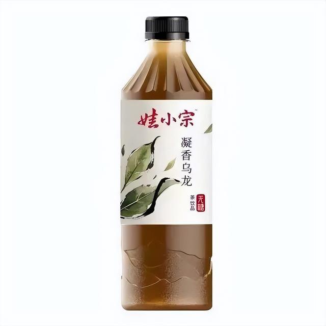 宗馥莉“娃小宗”首款无糖茶定价4元，与娃哈哈包装明显不同，宗泽后推出对打品牌“娃小智”