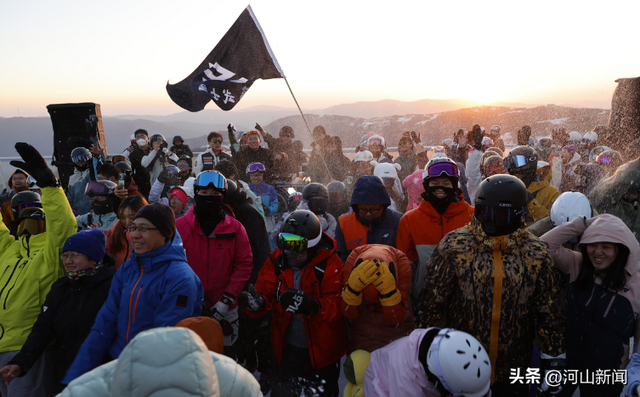 雪场各具特色，雪道独具魅力！张家口崇礼正持续迸发着蓬勃活力