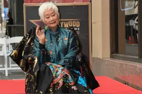 98岁传奇女演员突传喜讯！在上海长大，30多岁起勇闯好莱坞图片