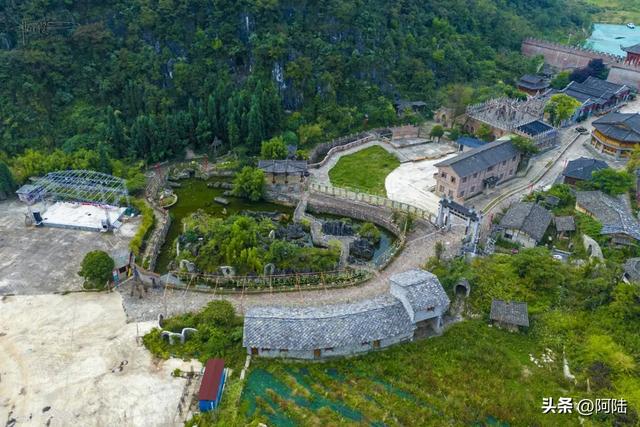 贵州安顺的境仙古城一点也不古，其实是一个实景拍摄基地