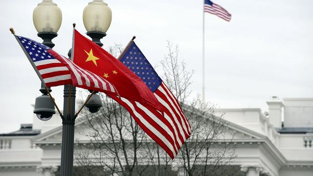 英伟达宣告退出中国市场，黄仁勋表情微妙：伤害中国将令美国受伤