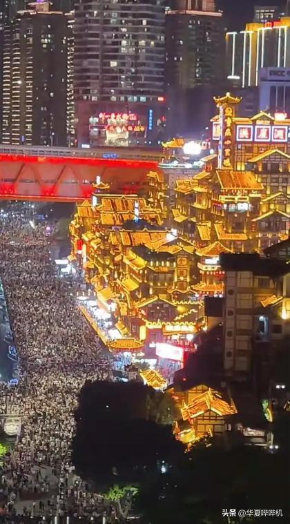 2025国庆出行报告：最堵高速、最挤景区TOP5出炉！你中招了吗？