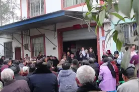 农村里的小组长村民抢着当，有工资吗？每月大概有多少钱？图片