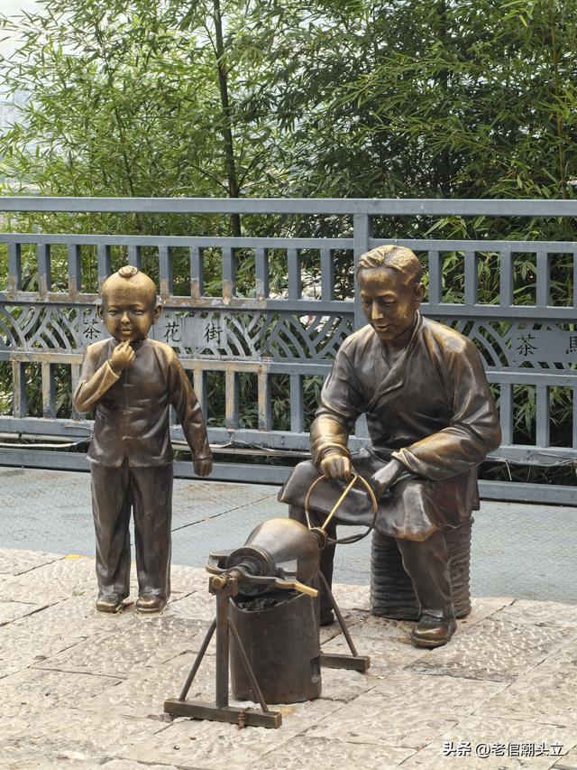 冬天的早上 晒着太阳从大观楼徒步到西山茶马花街 是什么样的感受？