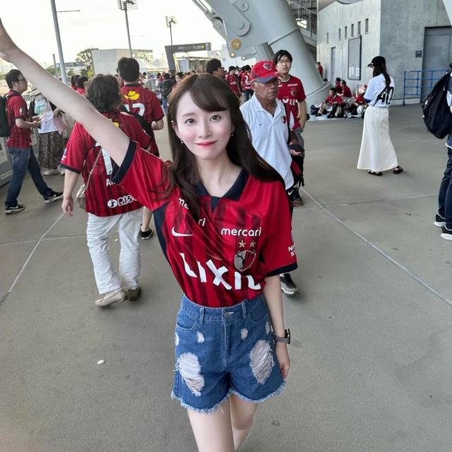 日职联赛：鹿岛鹿角加快争冠步伐，福冈黄蜂血洗川崎前锋