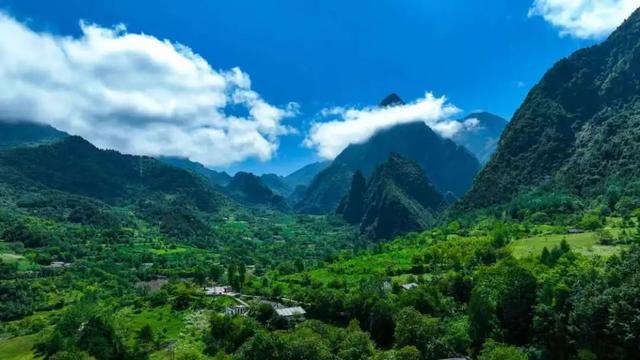 这么近那么美~周末来两当游山玩水！