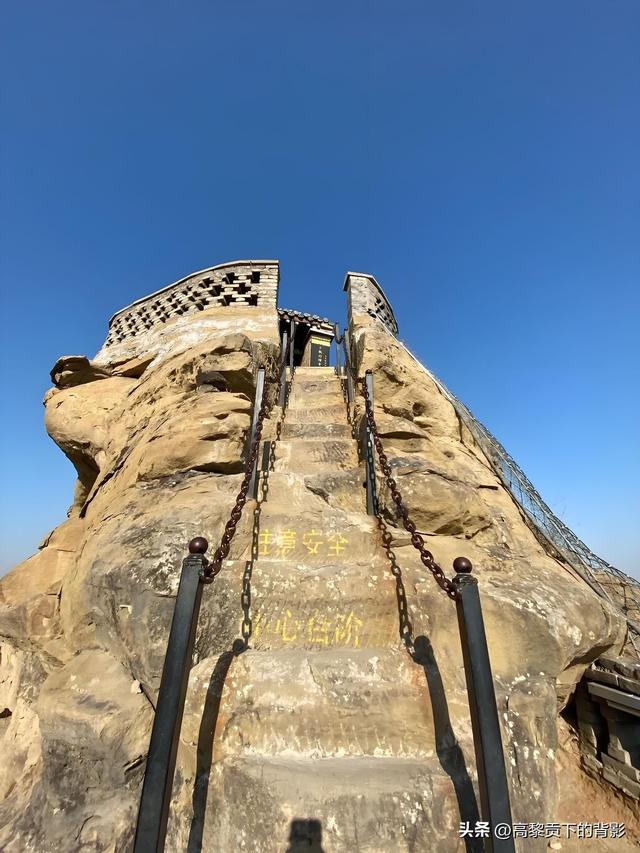 神木二郎山游记：驼峰峭壁寻古庙，一笔架起天地间