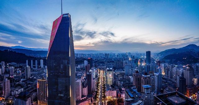 甘肃的下一个“兰州”，不是酒泉也不是天水，而是这座低调的城市