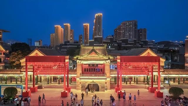 南开区夜景流光溢彩映盛会