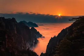 安徽黄山秋景游览指南：如何领略秋季美景并确保安全图片