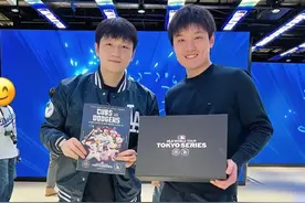 樊振东见张本智和，孙颖莎火了，黄友政、王楚钦和马龙笑了！图片