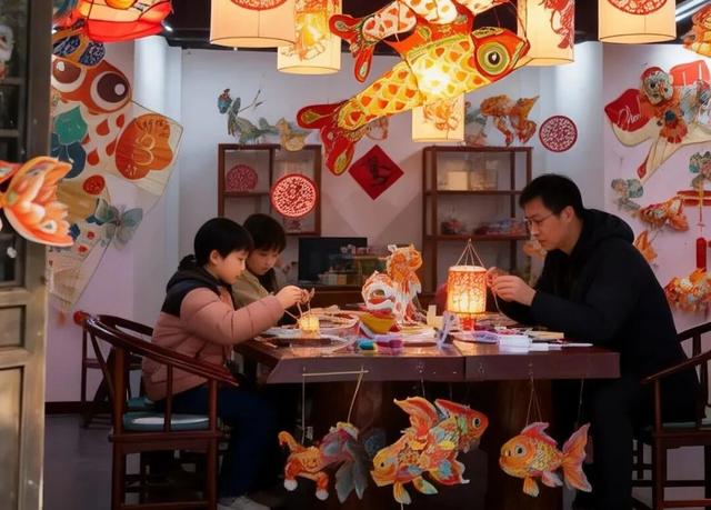 “春假”去哪玩儿？台儿庄古城18周岁及以下青少年门票免费，那就带娃一起来台儿庄书写专属你们的春天！