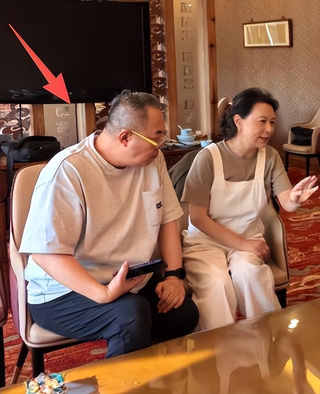 时隔47年，张丰毅和张铁林再次同框，一个帅成小伙，一个大腹便便