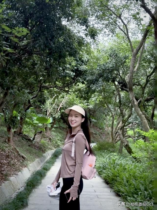 台风前冲刺爬山 ，玩了瀑布看了彩虹