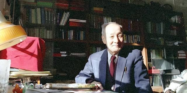 中美博弈中国胜！白宫没技术怨华管制稀土不公，自己却垄断高科技