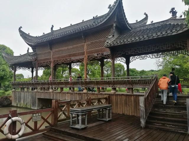 上海最冷门4A景区：老板砸10亿搬来徽州古城，地铁直达无人问津！