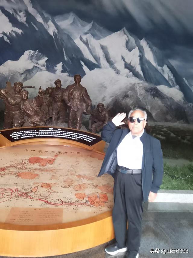 丁怀华：《大美川府行 大爱祖国情》