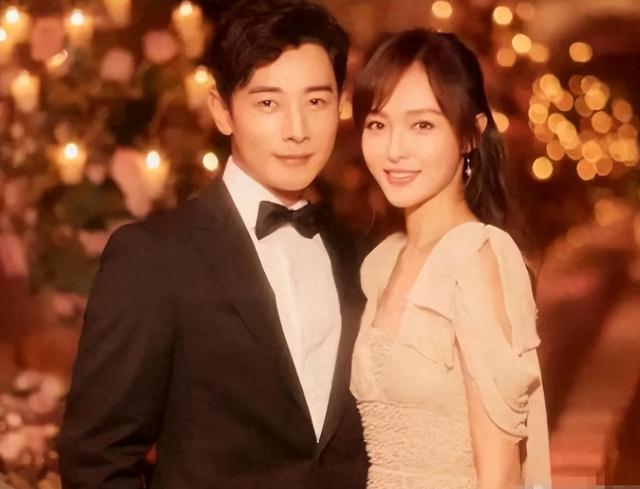 婚变传闻后，罗晋携任素汐与母亲去祈福，撕下了唐嫣仅存的体面