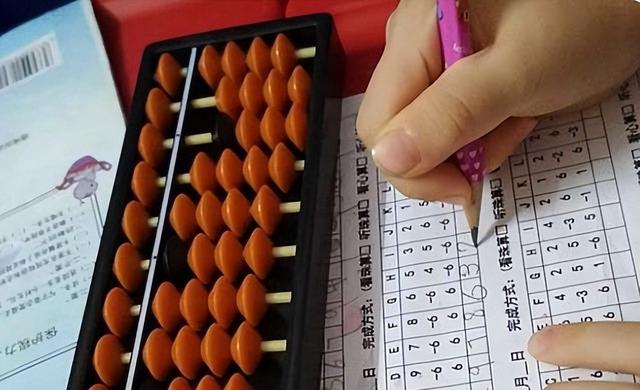 11年，河南8岁神童被军校录取，如今从珠心算部队退役赴国外深造